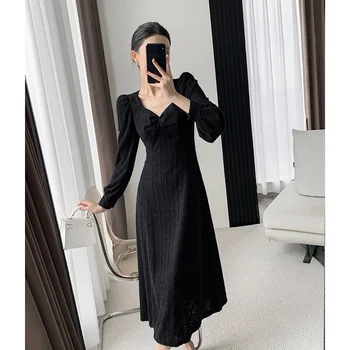 Черна рокля, бельо, пролет 2023, ново, с квадратни деколтета, френското, тънка, дантелено дълга рокля в стила на Хепбърн