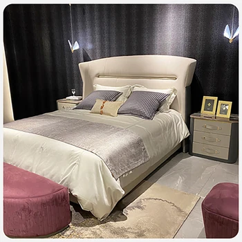 Италианска лека луксозно легло в стил постмодерното от масивно дърво с мека тапицерия, европейската луксозна спалня, сватбена легло, апартамент за вила